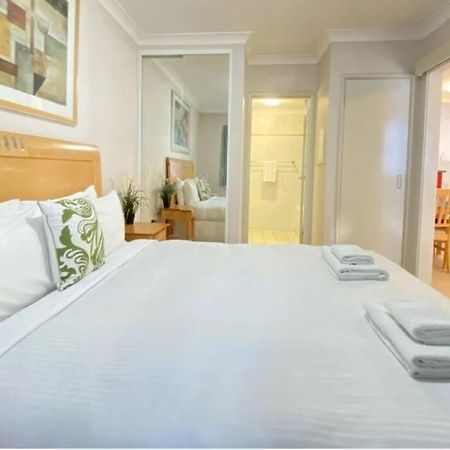 City & Lakeside With Free Parking, Pool And 10 Mins Walk Into The City Perth Buitenkant foto