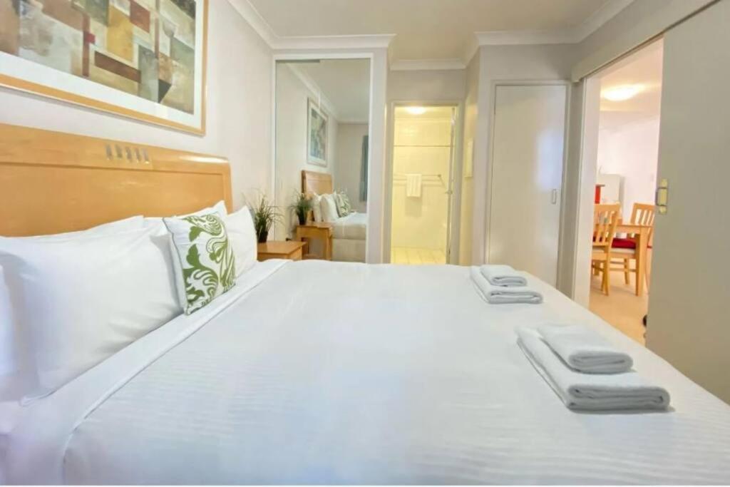 City & Lakeside With Free Parking, Pool And 10 Mins Walk Into The City Perth Buitenkant foto