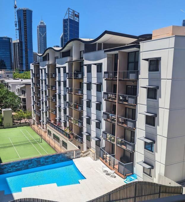 City & Lakeside With Free Parking, Pool And 10 Mins Walk Into The City Perth Buitenkant foto