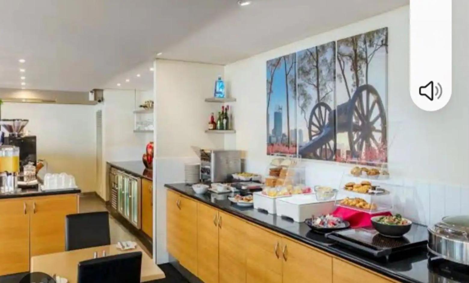 City & Lakeside With Free Parking, Pool And 10 Mins Walk Into The City Perth Buitenkant foto