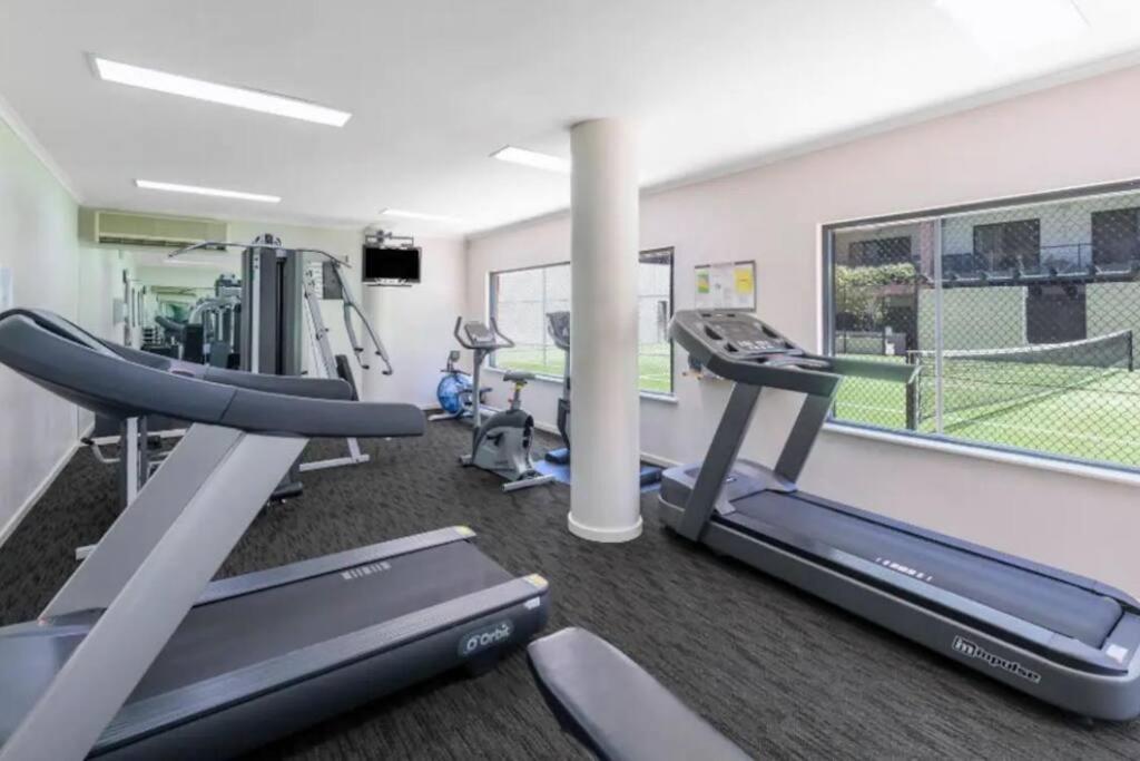City & Lakeside With Free Parking, Pool And 10 Mins Walk Into The City Perth Buitenkant foto
