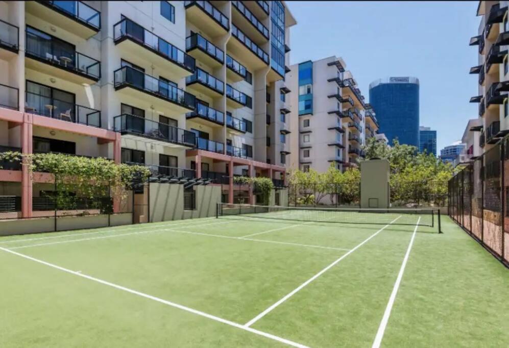 City & Lakeside With Free Parking, Pool And 10 Mins Walk Into The City Perth Buitenkant foto