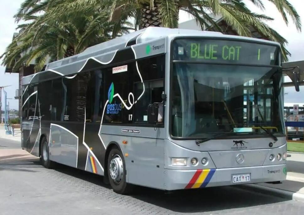 City & Lakeside With Free Parking, Pool And 10 Mins Walk Into The City Perth Buitenkant foto